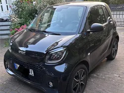 Schwarz Gebraucht 2021 Smart ForTwo Electric Drive Passion Coupé | 12.800 € (Fairer Preis)