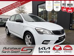 Weiß Gebraucht 2011 Kia Ceed Limousine | 7.999 € (Teuer)