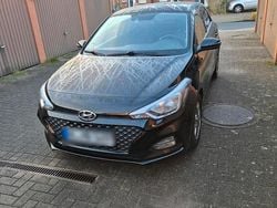 Schwarz Gebraucht 2020 Hyundai i20 YES! Kleinwagen | 10.900 € (Guter Preis)