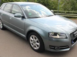 Grau Gebraucht 2012 Audi A3 Sportback Attraction Limousine | 9.890 € (Fairer Preis)