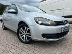 Silber Gebraucht 2009 VW Golf VI Comfortline Limousine | 5.999 € (Fairer Preis)