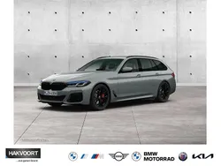Skyscraper grau Gebraucht 2022 BMW 530 M Sport Kombi | 41.780 € (Etwas zu teuer)