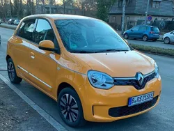 Gelb Gebraucht 2022 Renault Twingo Intens Kleinwagen | 10.900 € (Guter Preis)