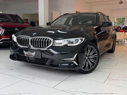 Saphirschwarz Gebraucht 2019 BMW 330 Luxury Line Kombi | 29.975 € (Fairer Preis)