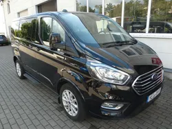 Schwarz Gebraucht 2021 Ford Tourneo Custom Titanium Van / Kleinbus | 32.685 € (Etwas zu teuer)