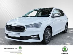 Moonweiß Gebraucht 2024 Skoda Fabia Drive Limousine | 22.980 € (Fairer Preis)