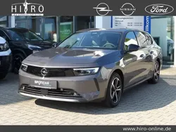 Grau/typ aussenverkleidung lackierung Gebraucht 2024 Opel Astra Enjoy Kombi | 23.990 € (Fairer Preis)