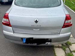 Grau Gebraucht 2006 Renault Mégane II Limousine | 2.800 € (Fairer Preis)