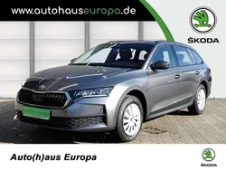 Graphite grau metallic Neu 2025 Skoda Octavia Essence Kombi | 26.900 € (Superpreis)