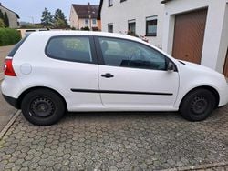 Weiß Gebraucht 2007 VW Golf V Kleinwagen | 600 € (Guter Preis)