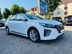 Weiß Gebraucht 2019 Hyundai Ioniq Premium Limousine | 10.900 € (Guter Preis)