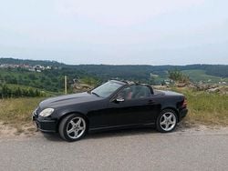 Schwarz Gebraucht 2003 Mercedes SLK320 Cabrio | 5.700 € (Etwas zu teuer)