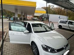 Weiß Gebraucht 2016 VW Golf VII Limousine | 7.700 € (Etwas zu teuer)
