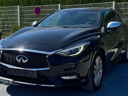 Schwarz Gebraucht 2016 Infiniti Q30 Premium Kleinwagen | 15.000 € (Etwas zu teuer)