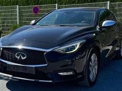 Schwarz Gebraucht 2016 Infiniti Q30 Premium Kleinwagen | 15.000 € (Fairer Preis)
