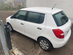 Schwarz Gebraucht 2014 Skoda Fabia Limousine | 5.900 € (Guter Preis)