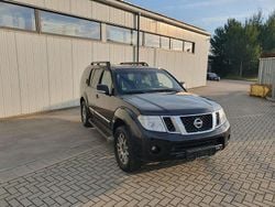 Schwarz Gebraucht 2011 Nissan Pathfinder SUV | 6.800 € (Superpreis)