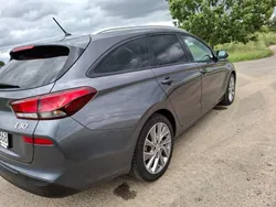 Grau Gebraucht 2018 Hyundai i30 Kombi | 11.899 € (Etwas zu teuer)