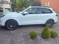 Weiß Gebraucht 2017 Porsche Cayenne Platinum Edition SUV | 39.800 € (Fairer Preis)