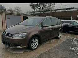 Braun Gebraucht 2011 VW Sharan Van / Kleinbus | 12.999 €