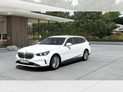 Weiß (alpinweiß uni) Neu 2025 BMW 550e Efficient Dynamics Kombi | 61.838 € (Fairer Preis)