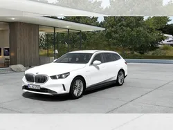 Weiß (alpinweiß uni) Neu 2025 BMW 550e Efficient Dynamics Kombi | 61.838 €