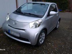 Silber Gebraucht 2012 Toyota iQ Kleinwagen | 4.500 € (Fairer Preis)