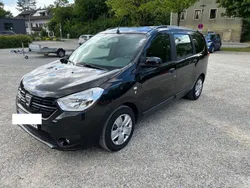 Schwarz Gebraucht 2019 Dacia Lodgy Comfort Van / Kleinbus | 13.900 € (Fairer Preis)