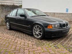 Schwarz Gebraucht 1995 BMW 328 Limousine | 5.999 €