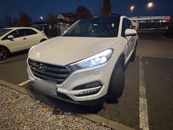 Weiß Gebraucht 2016 Hyundai Tucson Premium SUV | 16.100 € (Fairer Preis)