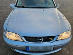 Silber Gebraucht 2001 Opel Vectra Limousine | 500 € (Superpreis)