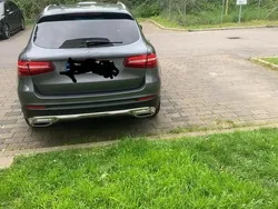 Grau Gebraucht 2016 Mercedes GLC220 SUV | 25.400 € (Etwas zu teuer)