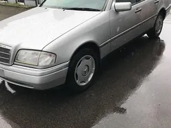 Silber Gebraucht 1997 Mercedes C180 Limousine | 3.250 € (Guter Preis)