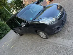 Schwarz Gebraucht 2012 Opel Combo Van / Kleinbus | 4.499 €