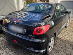 Schwarz Gebraucht 2005 Peugeot 206 CC Cabrio | 2.000 € (Fairer Preis)