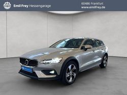 Silver dawnmetallic 735 Gebraucht 2024 Volvo V60 CC Plus Kombi | 47.450 € (Teuer)
