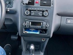 Schwarz Gebraucht 2012 VW Touran Van / Kleinbus | 9.000 €