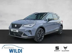 Grau Gebraucht 2025 Seat Arona FR SUV | 28.990 € (Teuer)