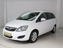 Weiß Gebraucht 2012 Opel Zafira Van / Kleinbus | 5.980 € (Fairer Preis)