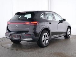 Kosmosschwarz Gebraucht 2024 Mercedes EQA350 Advanced SUV | 33.890 € (Fairer Preis)