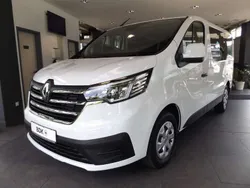 Gletscherweiss Gebraucht 2023 Renault Trafic Life Van | 28.990 € (Teuer)