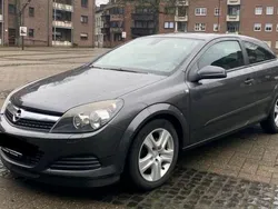 Grau Gebraucht 2009 Opel Astra GTC Kombi | 3.200 € (Guter Preis)