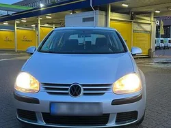 Silber Gebraucht 2006 VW Golf V Kleinwagen | 3.100 € (Fairer Preis)