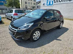 Schwarz Gebraucht 2016 Peugeot 208 Active Kleinwagen | 5.500 € (Guter Preis)