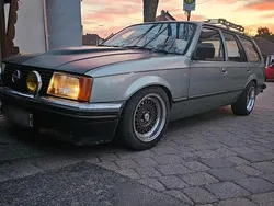 Grün Gebraucht 1982 Opel Rekord S Kombi | 11.000 €