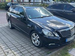Schwarz Gebraucht 2010 Mercedes E250 Avantgarde Kombi | 9.000 € (Etwas zu teuer)