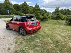 Rot Gebraucht 2017 Mini Cooper S Kleinwagen | 17.800 € (Fairer Preis)