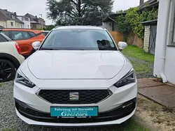 Weiß Gebraucht 2024 Seat Leon Style Limousine | 21.300 € (Fairer Preis)