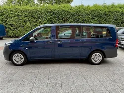 Blau Gebraucht 2022 Mercedes Vito Van / Kleinbus | 25.800 € (Fairer Preis)