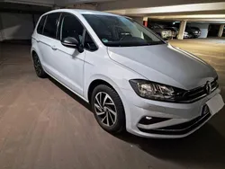 Weiß Gebraucht 2018 VW Golf Sportsvan Join Van / Kleinbus | 17.500 € (Fairer Preis)
